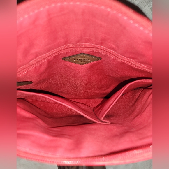 FOSSIL Morgan Traveler Messenger - Picture 12 of 16